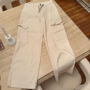 Universal Thread Cream Cargo Pants